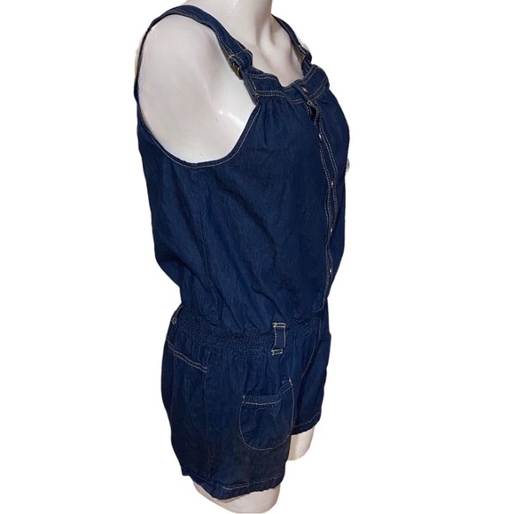Levi’s Denim Romper Size M (Fits Like sizes 6-8) - Picture 4 of 7